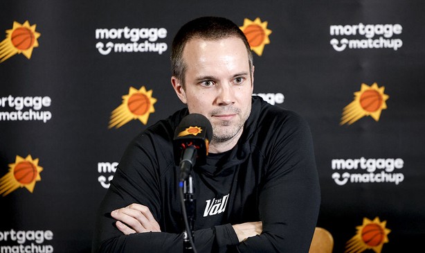 博鱼电竞官方app-太阳主帅谈9人轮换：我们必须选择最合适的球员|乔丹-奥特|北京|菲尼克斯太阳队|休斯敦火箭队|NBA常规赛_新浪体育_新浪新闻