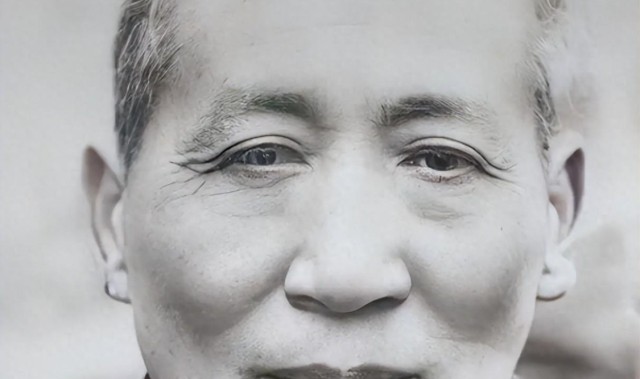 博鱼电竞官网-地主恶霸刘文彩：子孙众多，后代回来祭拜，光饭菜就准备了200席