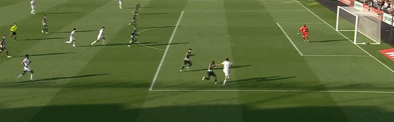 半场：巴黎2-0昂热，李刚仁、马尤卢破门，阿什拉夫任意球造险