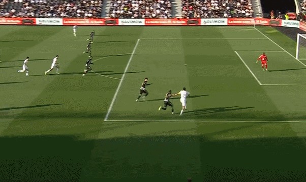 半场：巴黎2-0昂热，李刚仁、马尤卢破门，阿什拉夫任意球造险